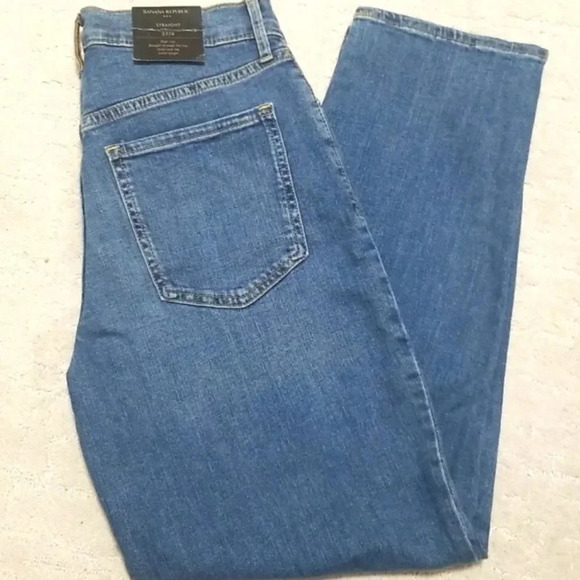 Banana Republic High-Rise Medium Wash Straight Jean - Picture 7 of 14